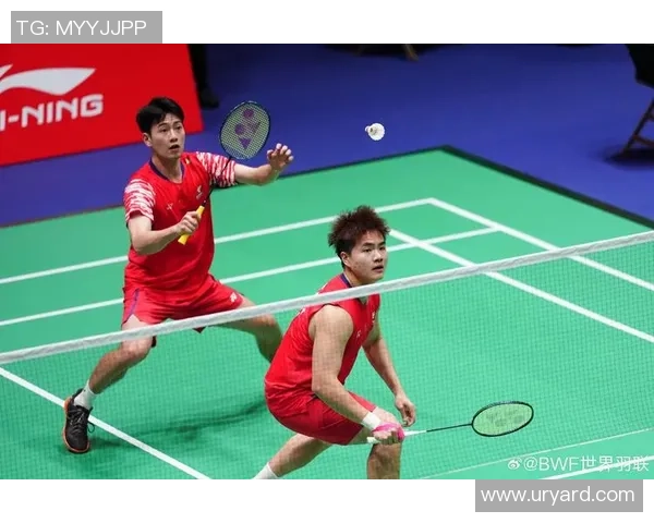 杭州羽毛球队与西安羽毛球队速度对决赛后分析与总结 杭州羽毛球队与西安羽毛球队速度对决赛后分析与总结