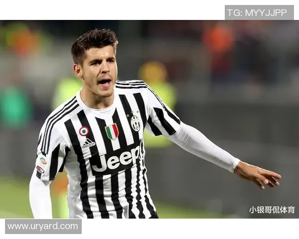 足球巨星的温暖瞬间展现人性之美与善良力量 足球巨星的温暖瞬间展现人性之美与善良力量