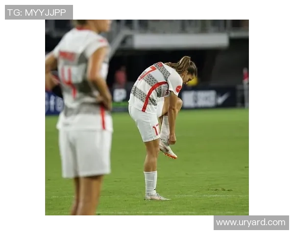 足球明星亲自示范绑鞋带技巧让你轻松掌握运动小窍门 足球明星亲自示范绑鞋带技巧让你轻松掌握运动小窍门